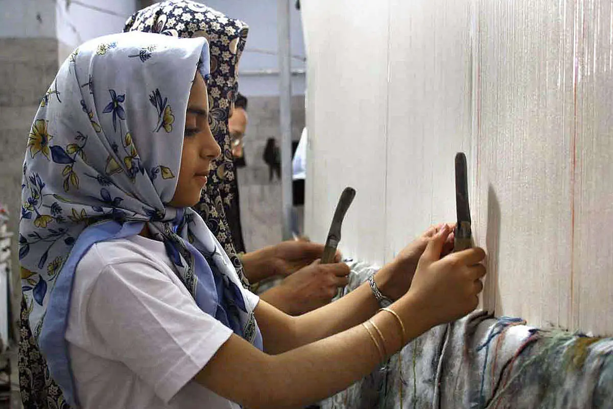 دستی به سوی جهان بدون فقر