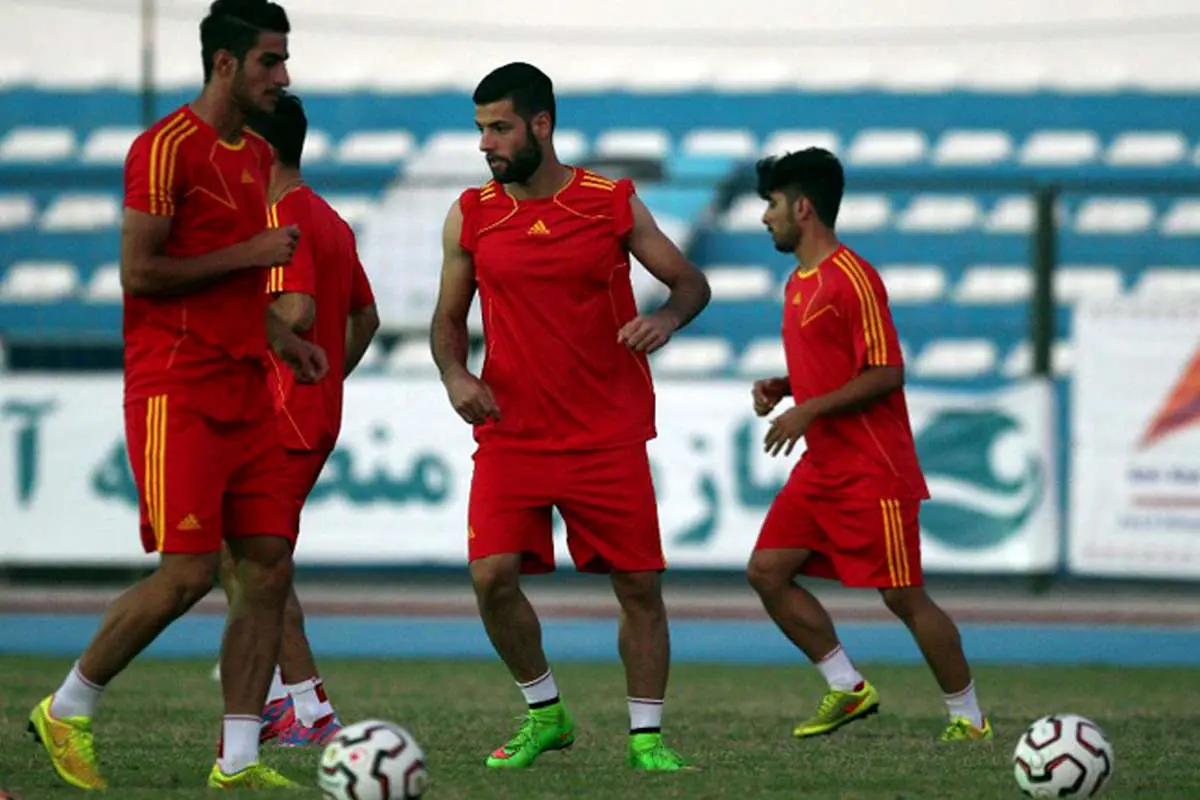 (تصاویر) تمرین پرسپولیس با لباس اسپانیا!