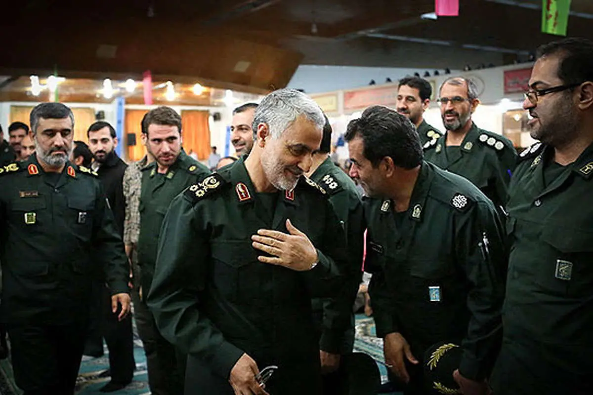 (تصاویر) سردار سلیمانی در بزرگداشت فرماندهان سپاه