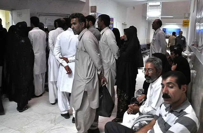 (تصاویر) مسمومیت از بوی‌گاز در هوای‌زاهدان