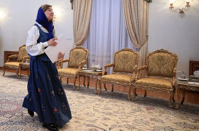 (تصاویر) لباس سفیر نروژ در دیدار با روحانی