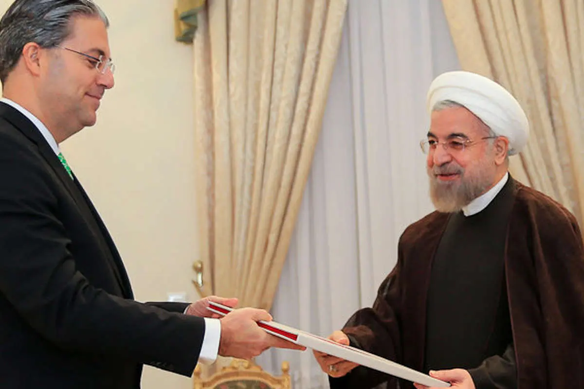 سفیران جدید در ایران، تجمع بزرگ «لبیک یا حسین»، تشییع شهدا در بازار، دومین قطار گردشگری...