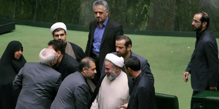 جلسه رأی اعتماد، عزاداری دهه اول محرم، نمایش فیلم، ساکنان یک روستا، کفاشیان در سفر، شکستن رکورد گینس و ...