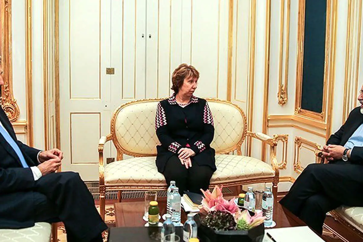 مذاکرات در وین، بزرگداشت پیشکسوت تأتر، مراسم ختم آقای گل، طبیعت زیبای پاییزی، هواداران پیش از دربی و ...