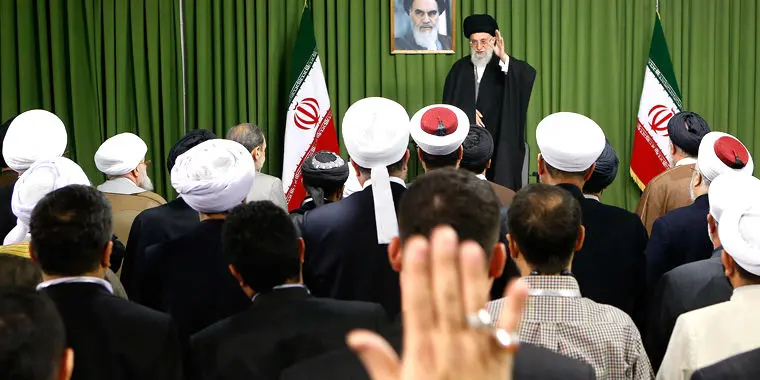 دیدار با مقام معظم رهبری، چهره خندان ظریف در نشست خبری، باغ شاهزاده، اختتامیه جایزه ادبی جلال و ...
