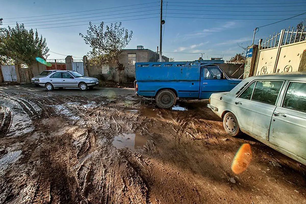 (تصاویر) شکستن سد خاکی در نیشابور