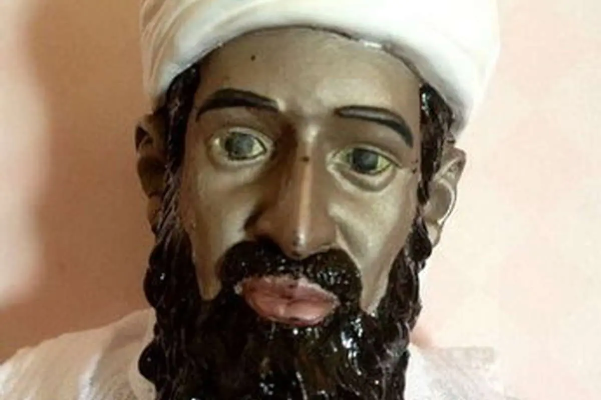 (تصاویر) حراج عروسک «بنلادن»
