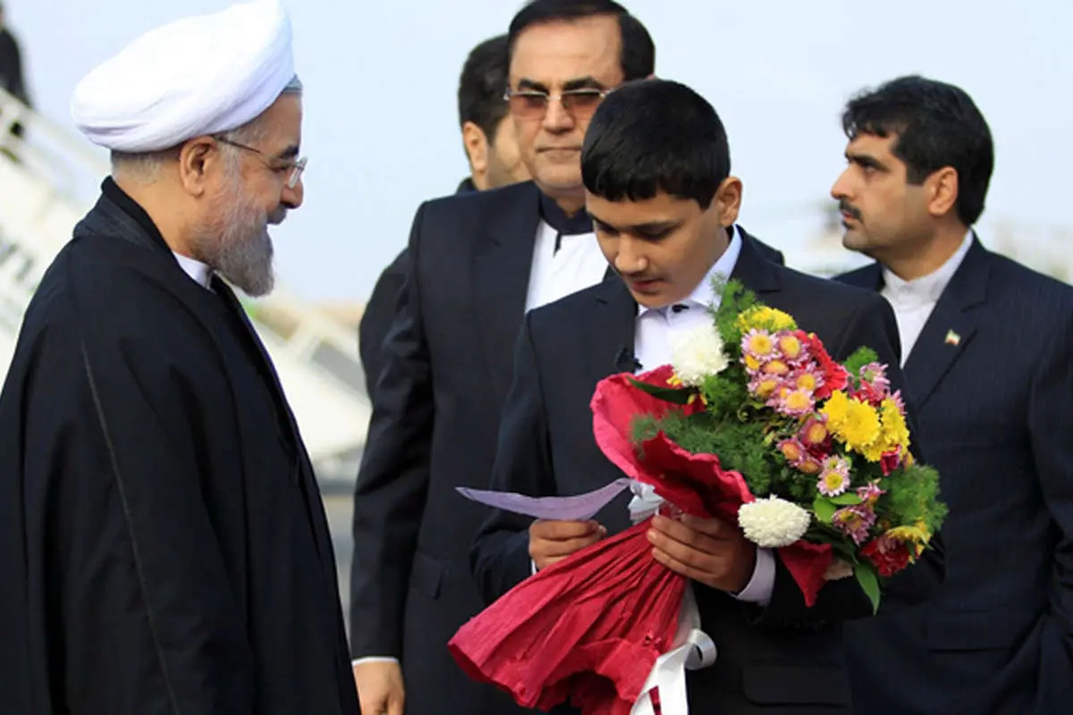 استقبال از رئیسجمهور، تشییع یک هنرمند، داغ شدن تنور نان، جراحی کیست نادر، شادی فوتبالیستها و ...