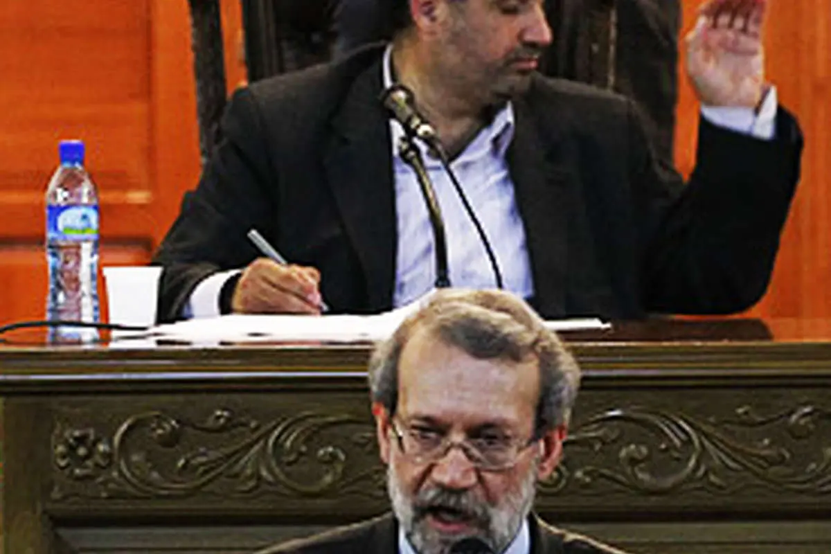 نمیتوان برای حزب رهروان چشمانداز روشنی تصور کرد/ بیش از آقای لاریجانی اطرافیانش به دنبال تشکیل حزب هستند