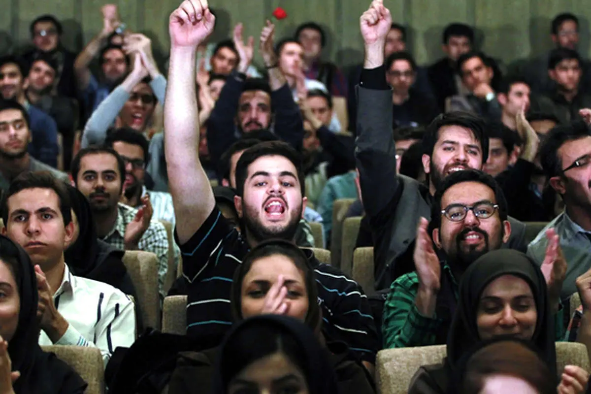 تقدیم بودجه به مجلس، فوتبال رسانه ورزش و دانشگاه شهید بهشتی، کار دانشجویی، بحران آب، تجمع بابانوئلها و ...