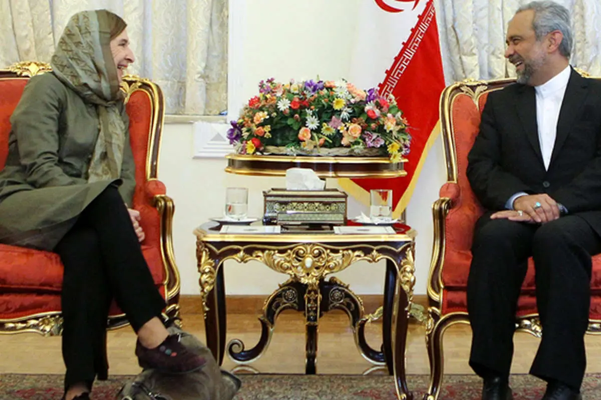 جشن یلدای کودکان محروم، رونمایی از آلبوم پرویز پرستویی، زندگی در روستا، هواداران تیموریان و ...