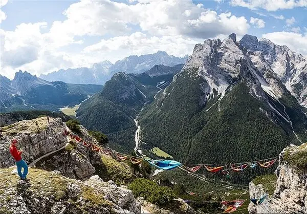 (تصاویر) خواب بین زمین و آسمان