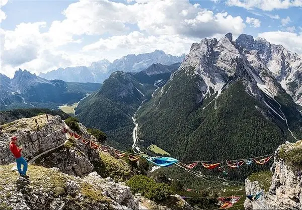 (تصاویر) خواب بین زمین و آسمان