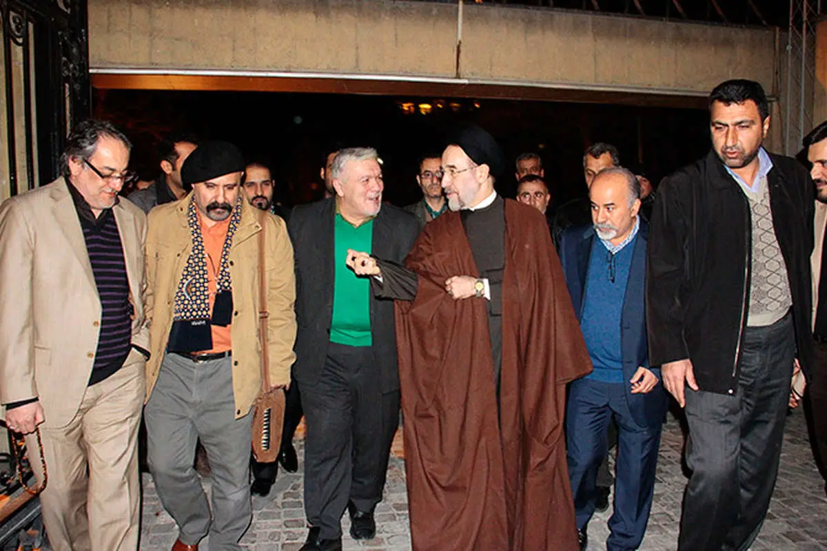 (تصاویر) سیدمحمد خاتمی در نمایشگاه خط