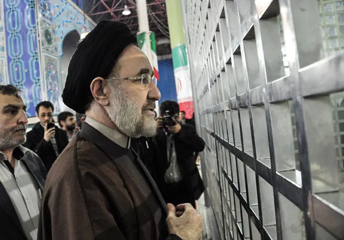 (تصاویر) خاتمی در حرم‌امام(ره)