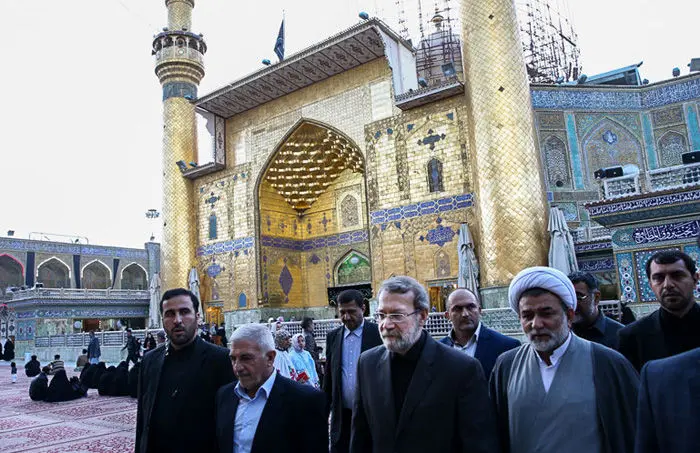 (تصاویر) لاریجانی در حرم امیرالمومنین(ع)