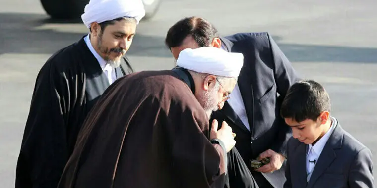 استقبال از رئیس‌جمهور، تشییع مرتضی احمدی، لاریجانی در سفر زیارتی، برنامه‌های مخصوص کریسمس و ...
