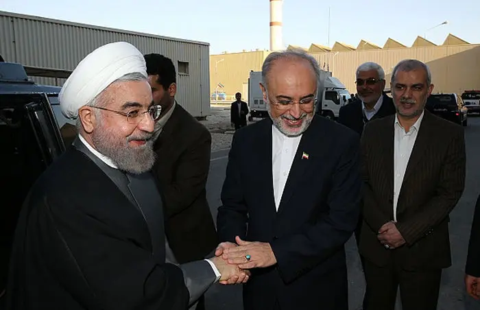 (تصاویر) روحانی در نیروگاه اتمی بوشهر