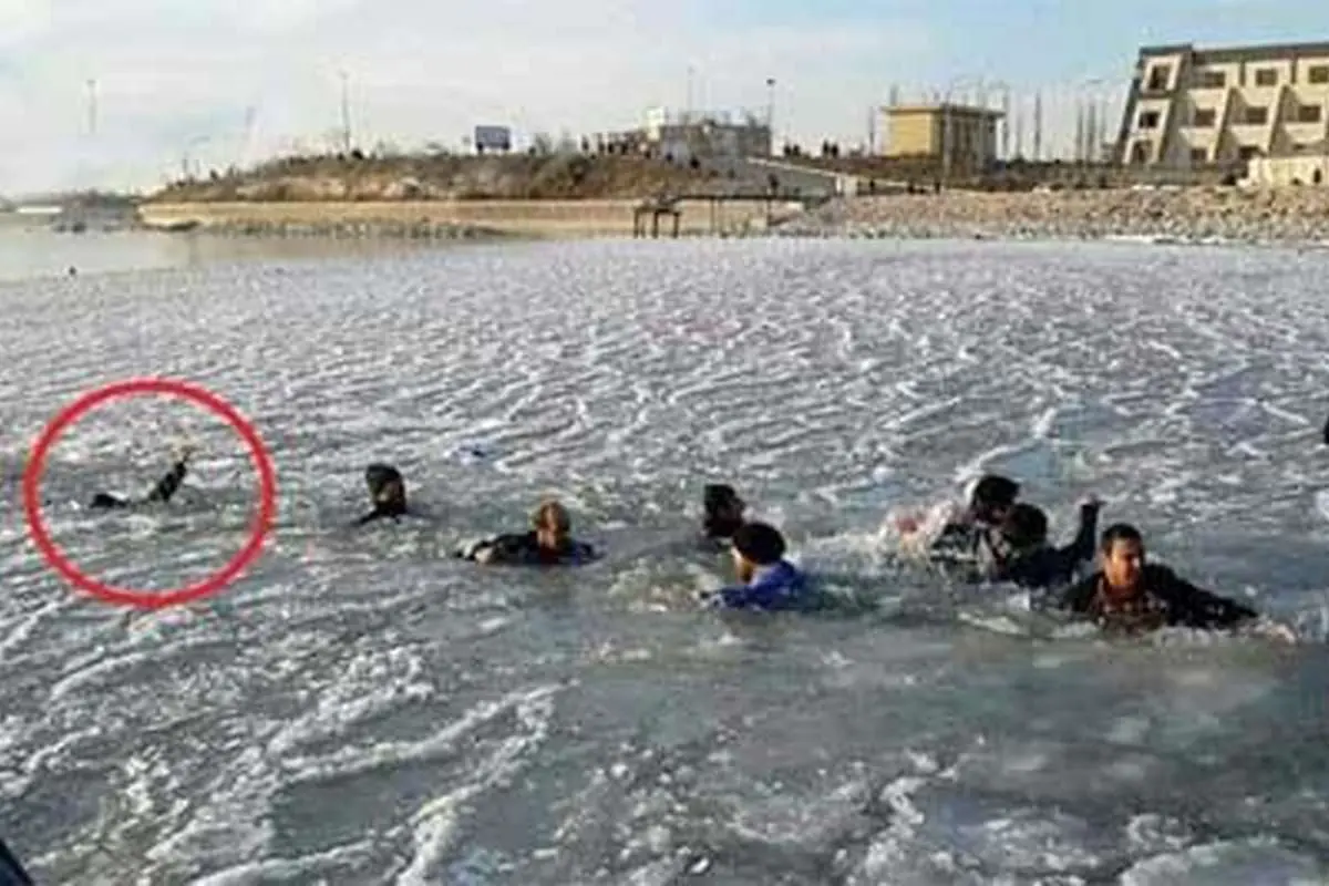 تصویر لحظه تلخ غرق شدن دو دختر در شورابیل