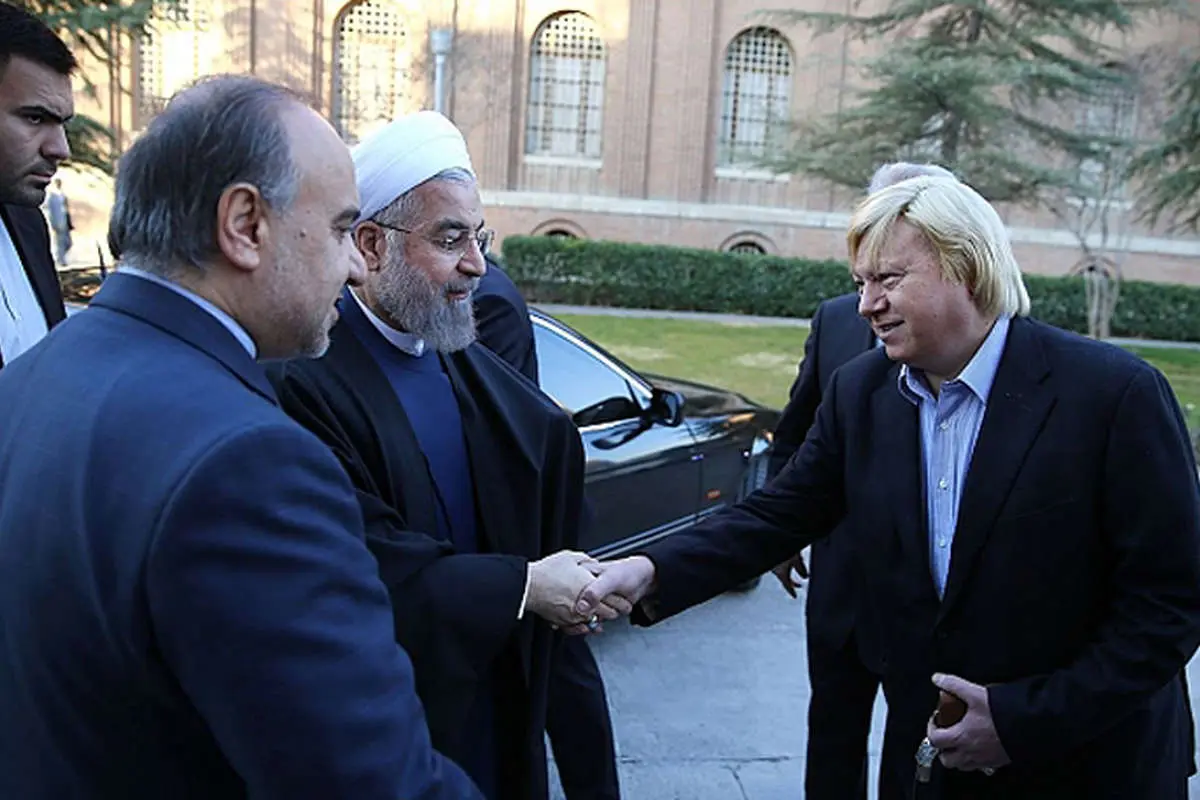 (تصاویر) بازدید روحانی از عتیقههای بازگردانده شده از بلژیک
