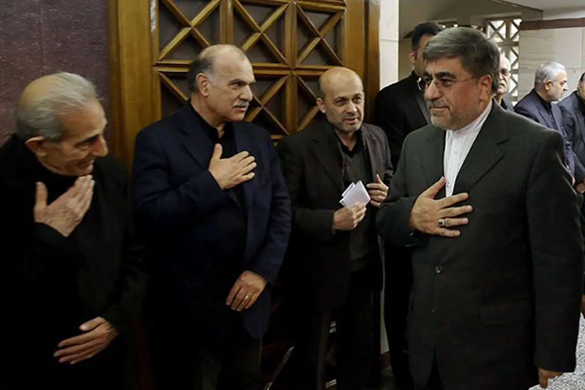 (تصاویر) مراسم ختم مشفق کاشانی