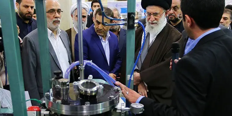 بازدید از نمایشگاه نانو، افتتاحیه جشنواره فیلم فجر، کودک کارتن‌خواب، گرد و غبار شدید،...