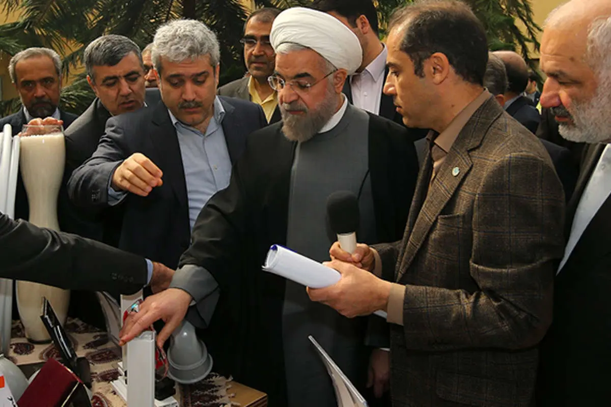 بازدیدهای رئیسجمهور، در حاشیه جشنواره فیلم فجر، صف تماشای فیلم، کنکور ارشد، باغ گل، مجسمههای برفی و ...
