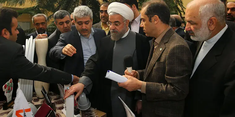 بازدیدهای رئیس‌جمهور، در حاشیه جشنواره فیلم فجر، صف تماشای فیلم، کنکور ارشد، باغ گل، مجسمه‌های برفی و ...