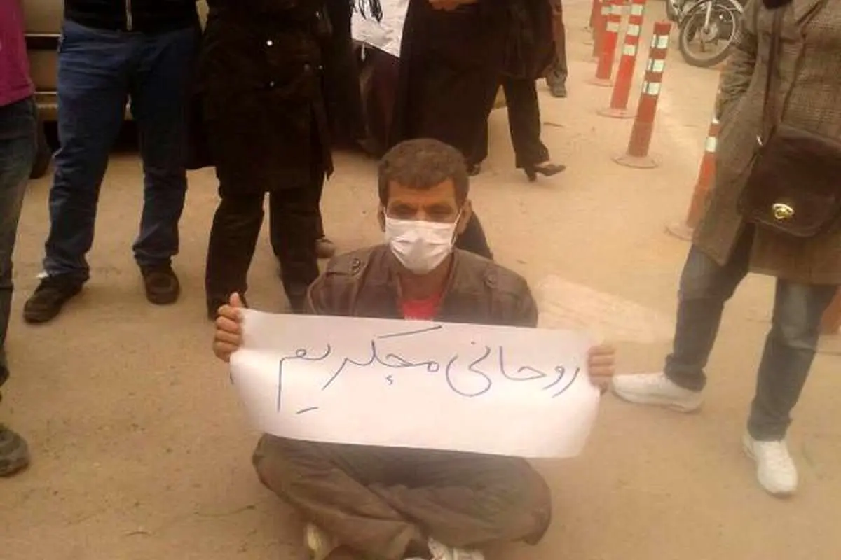 (تصویر) تجمع مقابل استانداری خوزستان