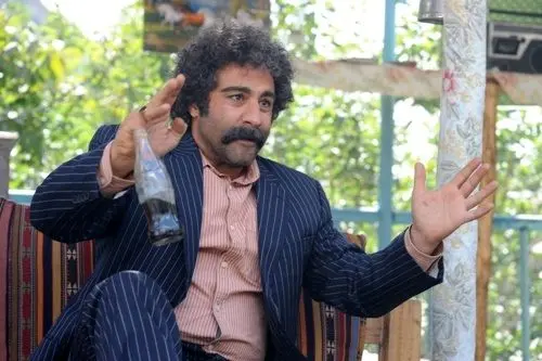 سیمرغ بر شانه چه کسی می‌نشیند؟