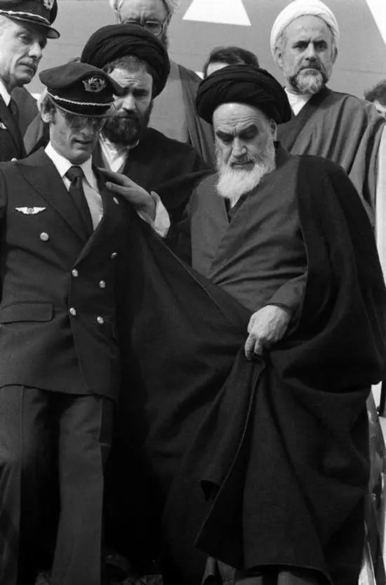 (تصاویر) ورود امام خمینی(ره) به میهن