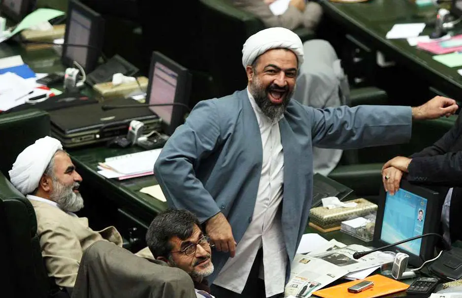 "خطر" ائتلاف اصولگرایان با "تندروها"