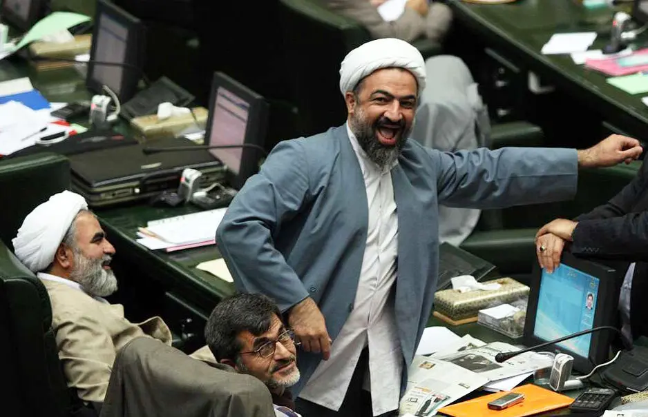 "خطر" ائتلاف اصولگرایان با "تندروها"
