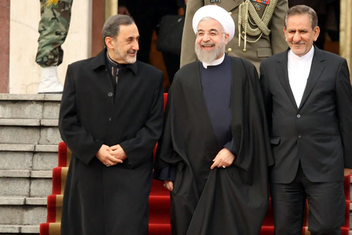 سفر روحانی به ترکمنستان، ضیافت شام مجلس خبرگان، برف در شهرهای کشور، زندگی در روستای محروم، گریه دانشجو و ...