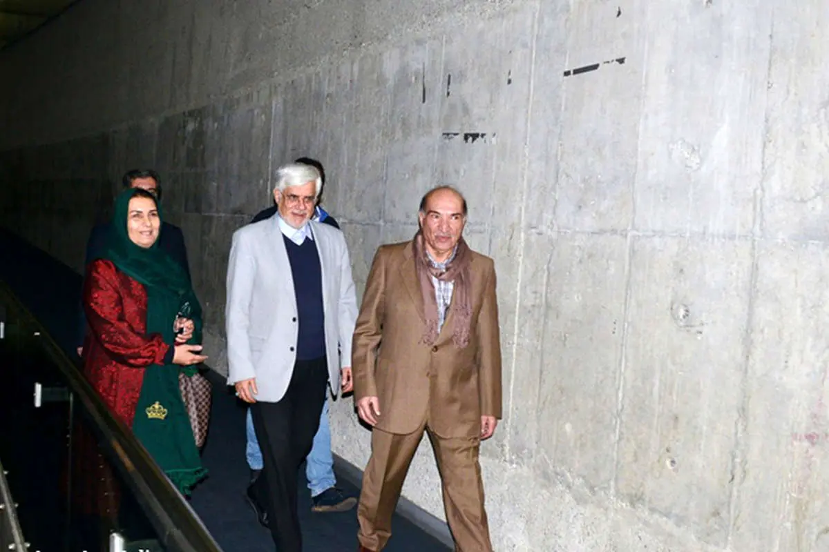 (تصاویر) عارف در اکران خصوصی "رخ دیوانه"