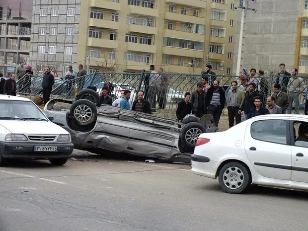 (تصاویر) نجات معجزه آسای سرنشینان سمند از مرگ