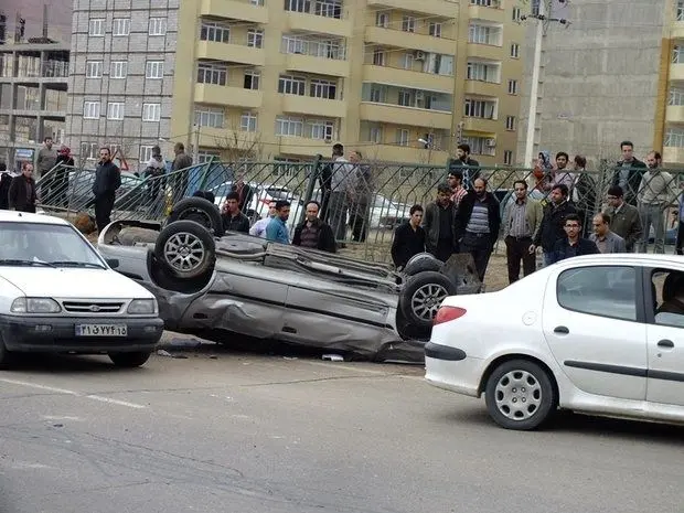 (تصاویر) نجات معجزه آسای سرنشینان سمند از مرگ