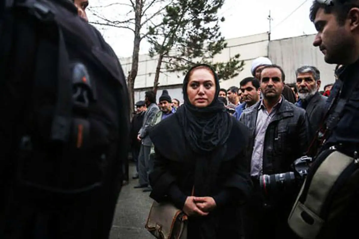 چرا صبا کمالی در مراسم ترحیم والده احمدی‌نژاد شرکت کرد