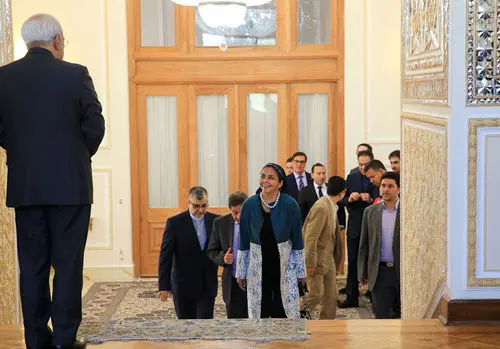 (تصاویر) حجاب وزیر خارجه ونزوئلا