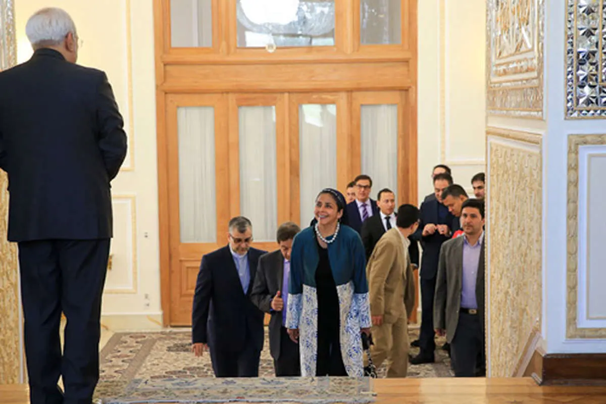 (تصاویر) حجاب وزیر خارجه ونزوئلا
