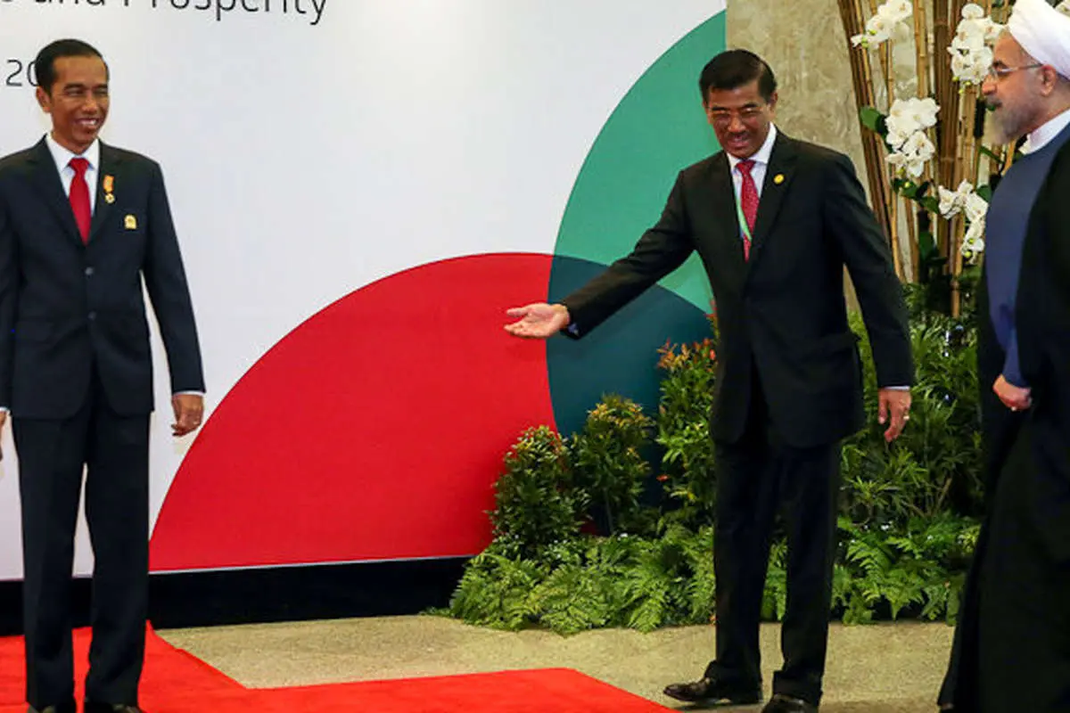 دستگیری قاچاقچیان مواد در تهران، دشت شقایق، فریاد فوتبالیستها، تهدید جان کودک زال،...
