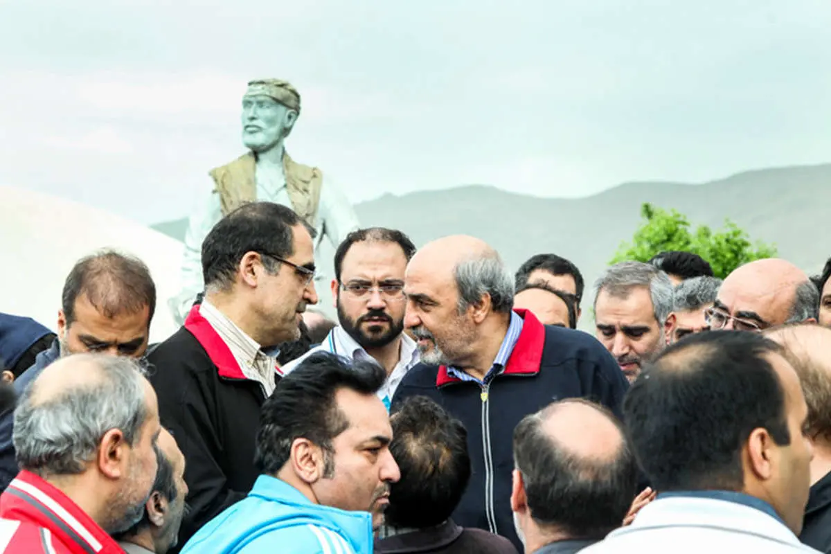 (تصاویر) پیاده روی قالیباف با دو وزیر