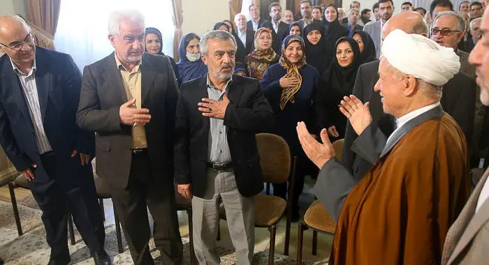 خارجی‌های در جشنواره فیلم فجر، درگیری با دستفروشان، لحظه‌های فوتبالی، دختران قایقران،...