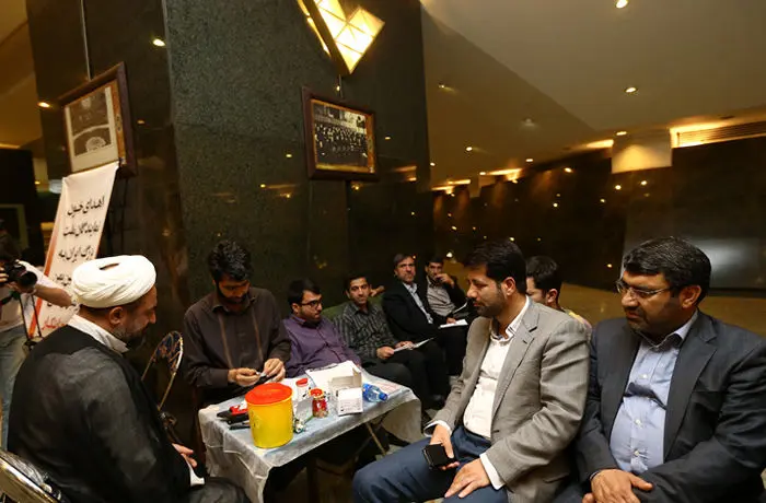 (تصاویر) اهدای خون نمایندگان برای یمن