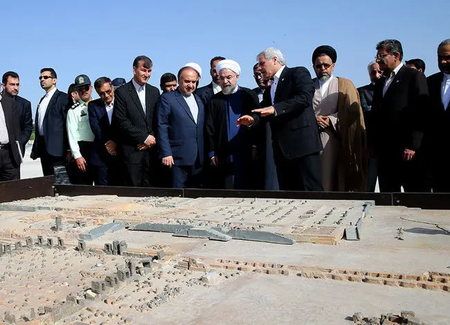 (تصاویر) بازدید روحانی از تخت جمشید