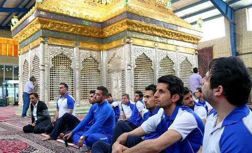 (تصاویر) استقلالی‌ها در کارگاه ساخت ضریح حرمین عسکریین
