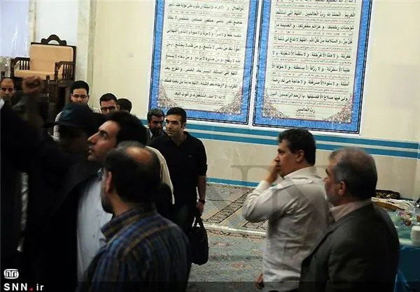 (تصاویر) حضور مهدی هاشمی در مراسم اعتکاف