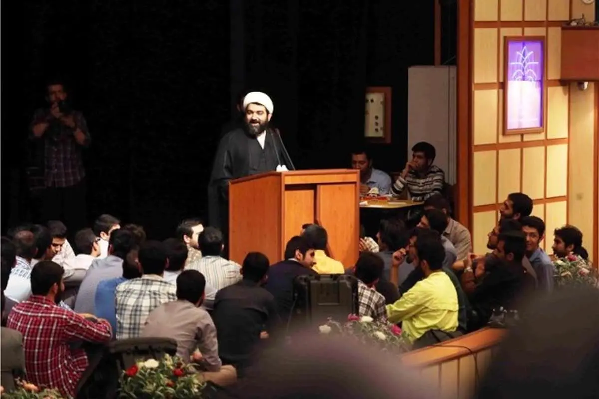 (تصاویر) بازگشت شهاب مرادی با «کلاس مجردها»
