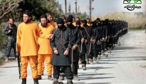 (تصاویر) اعدام داعشی‌ها به دست نارنجی‌پوشان