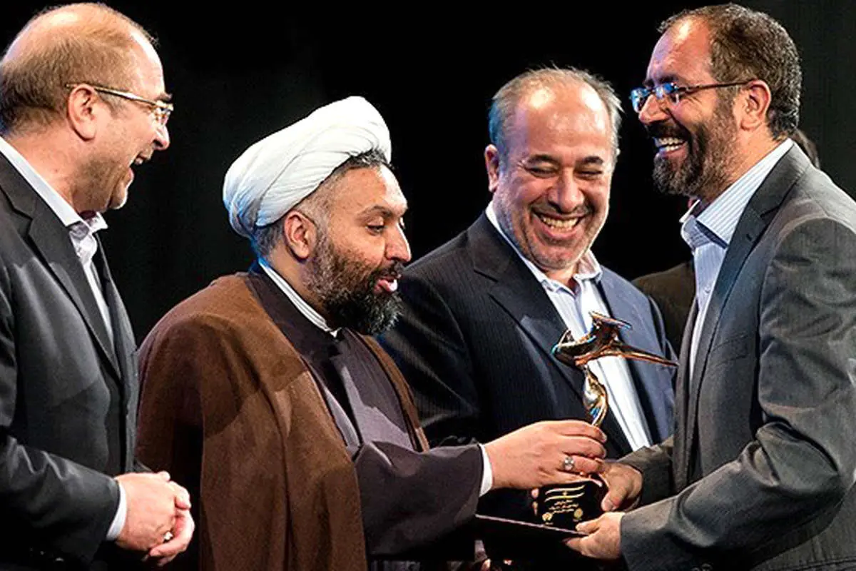 نشست "دوم خرداد"، جشنواره فیلم دانشجویی، جشنواره غذای دانشجویی، طبیعت زیبای بهشت، خانواده میمون و ...